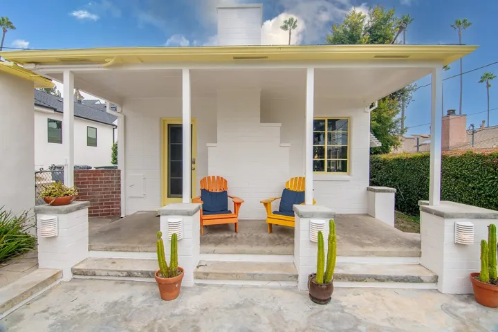 1549 Western Avenue, Glendale, California 91201