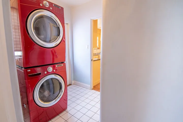 1549 Western Avenue, Glendale, California 91201