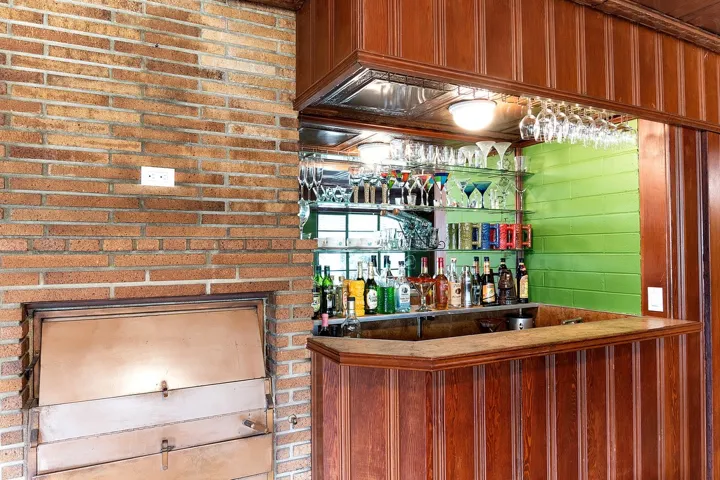 1549 Western Avenue, Glendale, California 91201