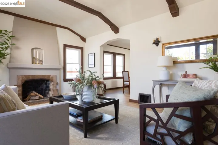 2246 Carleton, Berkeley, California 94704