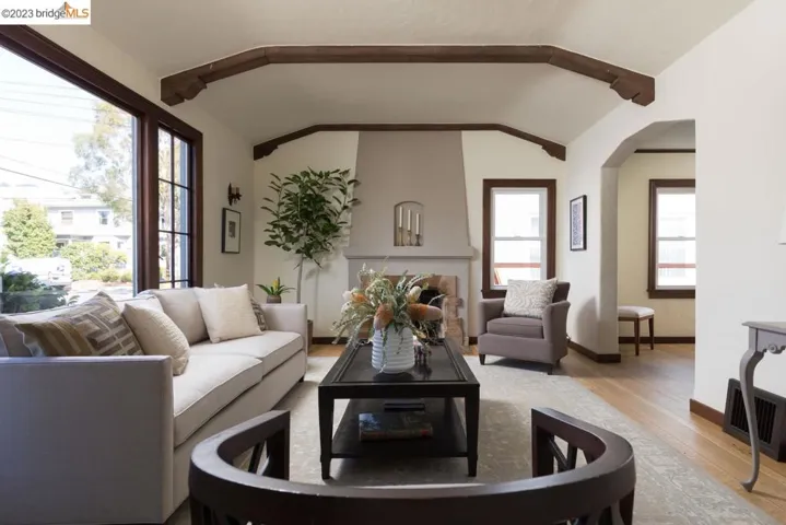 2246 Carleton, Berkeley, California 94704