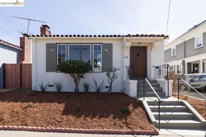 2246 Carleton, Berkeley, California 94704