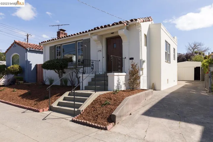 2246 Carleton, Berkeley, California 94704
