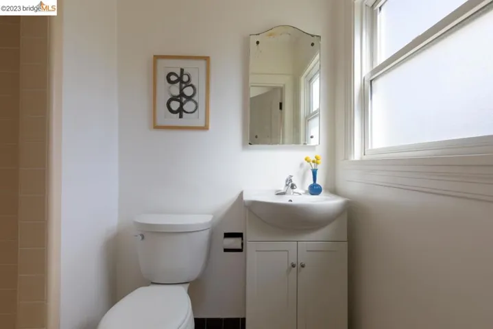 2246 Carleton, Berkeley, California 94704
