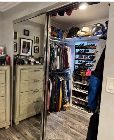 Walk in Closet