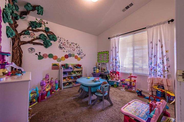 9604 Degranville Dr, Bakersfield, California 93311
