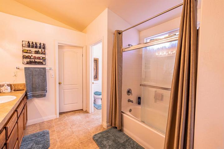 9604 Degranville Dr, Bakersfield, California 93311