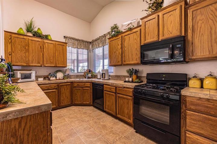 9604 Degranville Dr, Bakersfield, California 93311