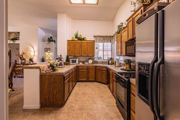 9604 Degranville Dr, Bakersfield, California 93311