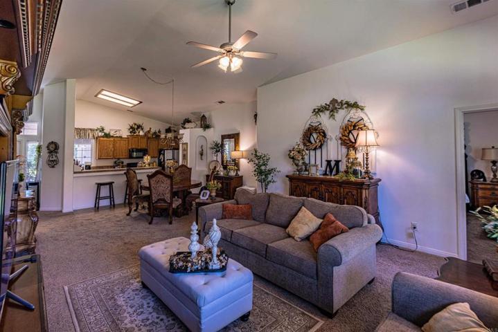 9604 Degranville Dr, Bakersfield, California 93311