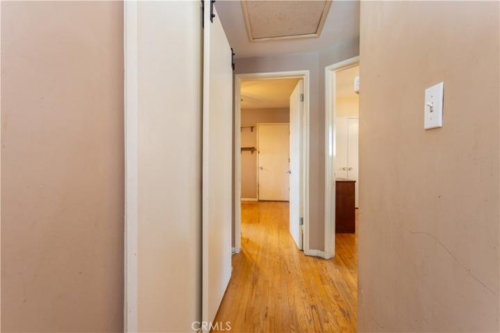Hallway to 3 bedrooms.