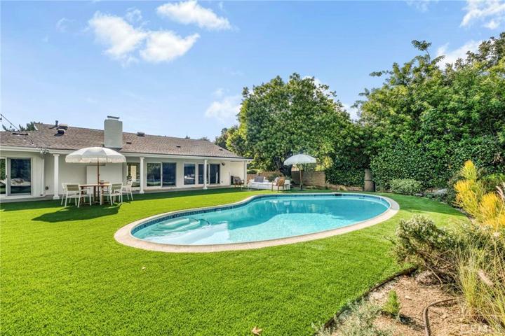 18645 Rocoso Place, Tarzana, California 91356