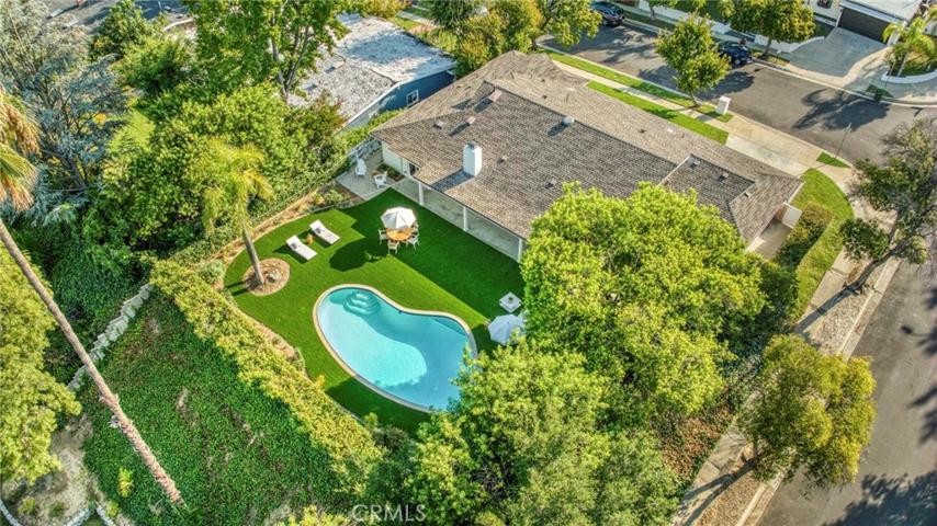 18645 Rocoso Place, Tarzana, California 91356