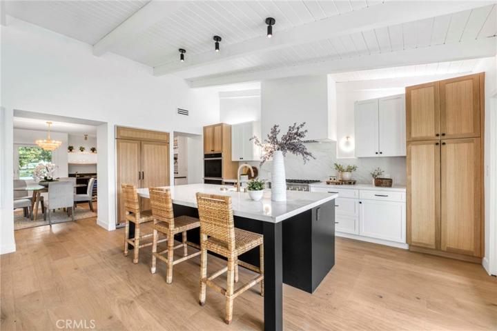 18645 Rocoso Place, Tarzana, California 91356