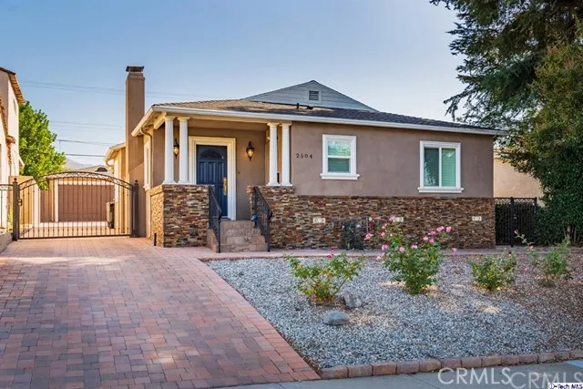 2504 N Keystone Street, Burbank, California 91504