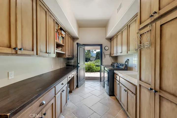 2831 Los Cedros Circle, Camarillo, California 93012