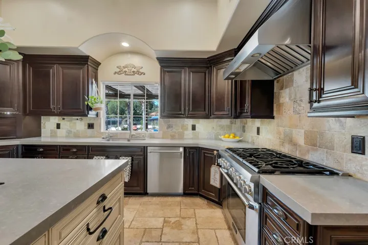 2831 Los Cedros Circle, Camarillo, California 93012