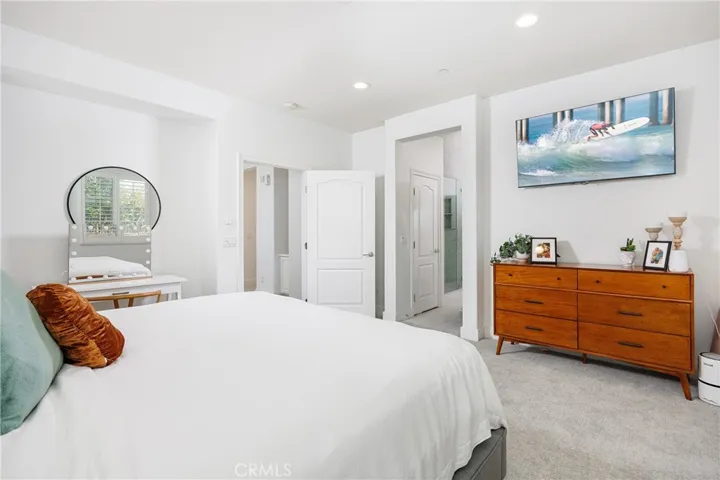 A great sized-primary suite