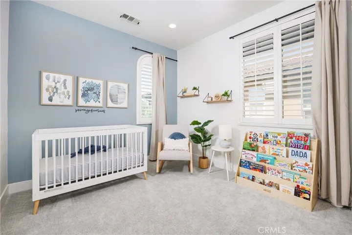 Secondary bedroom