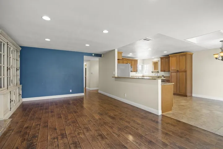 8831 Tacoma St, Ventura, California 93004