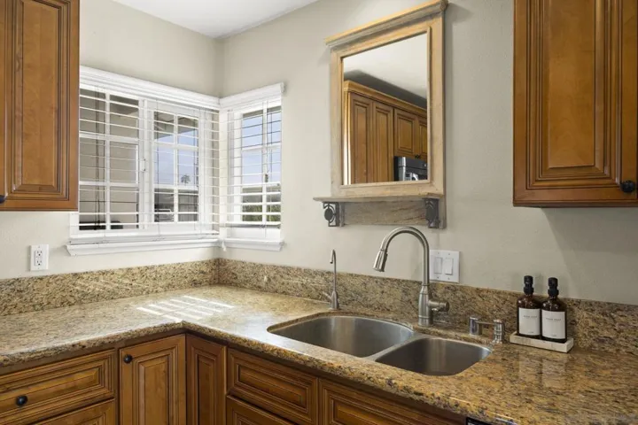 8831 Tacoma St, Ventura, California 93004