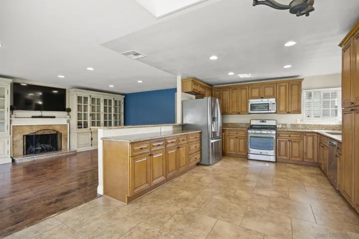 8831 Tacoma St, Ventura, California 93004