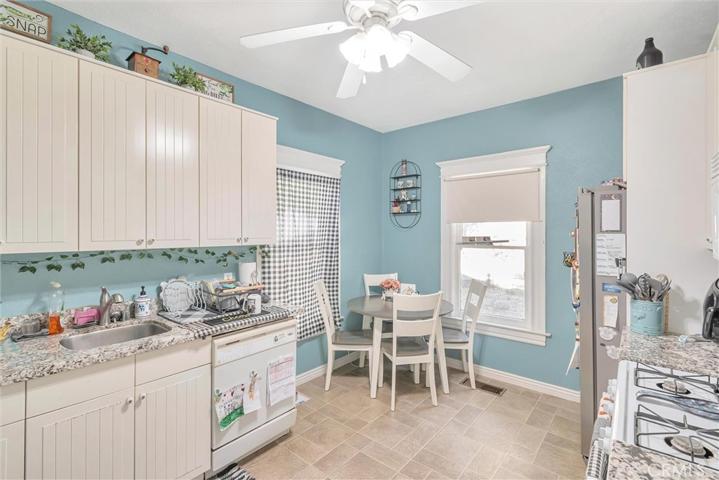 28312 Bonnie View Ave, Canyon Country, California 91387
