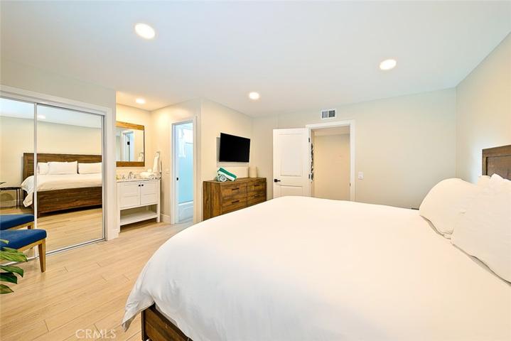 2711 W Balboa Boulevard, Newport Beach, California 92663