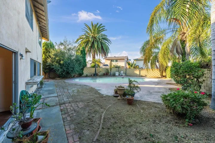 3550 Goldenrod Circle, Seal Beach, California 90740