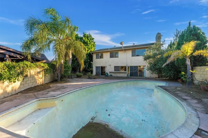 3550 Goldenrod Circle, Seal Beach, California 90740