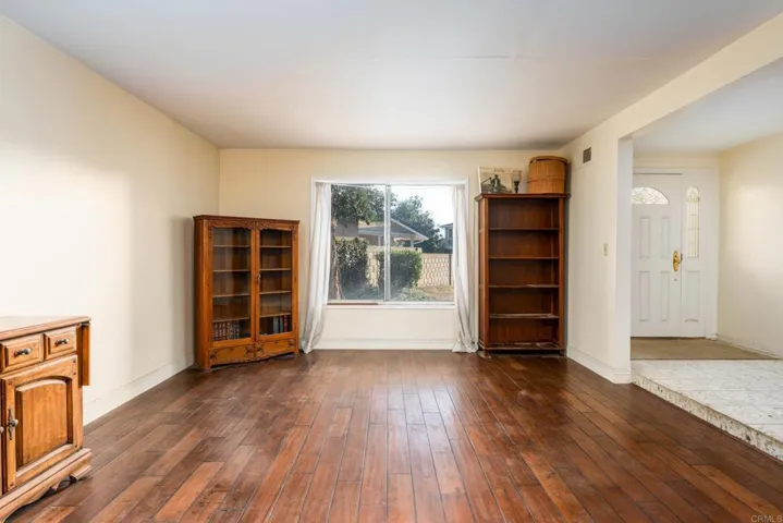 3550 Goldenrod Circle, Seal Beach, California 90740
