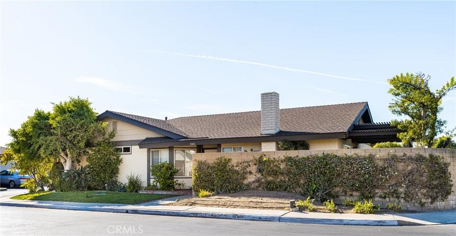 2102 E Wellington Avenue, Santa Ana, California 92701