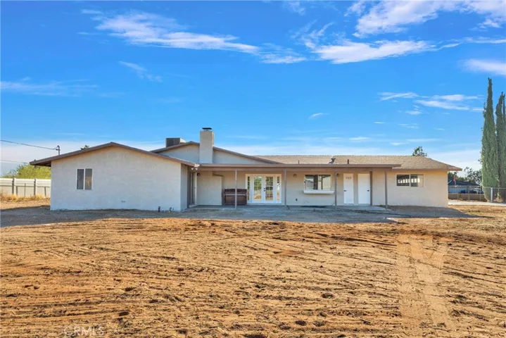 13870 Hopi Road, Apple Valley, California 92308