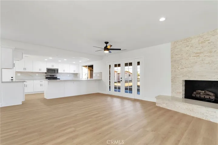 13870 Hopi Road, Apple Valley, California 92308