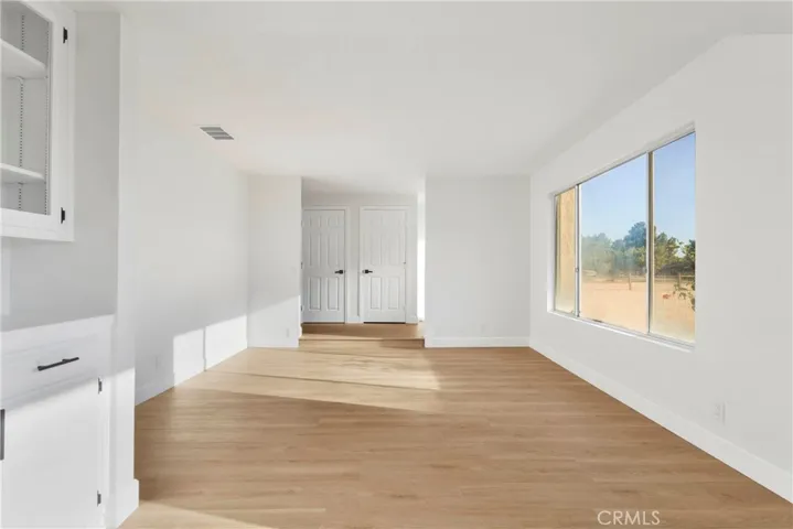 13870 Hopi Road, Apple Valley, California 92308