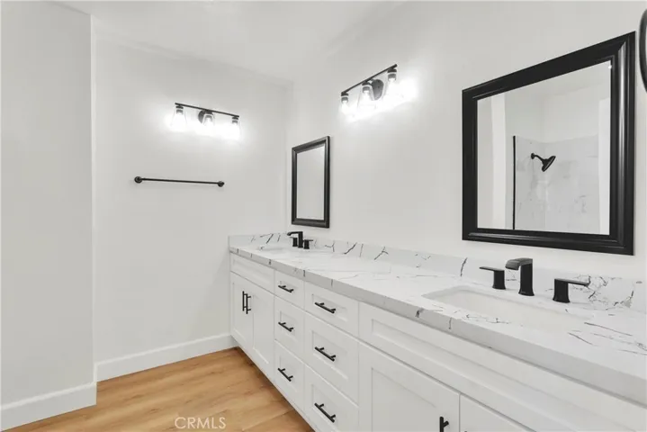 13870 Hopi Road, Apple Valley, California 92308