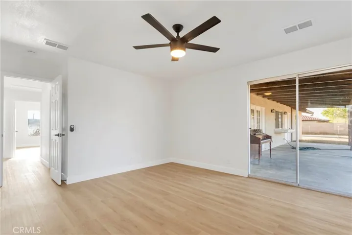 13870 Hopi Road, Apple Valley, California 92308