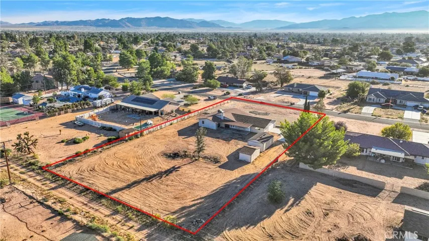 13870 Hopi Road, Apple Valley, California 92308