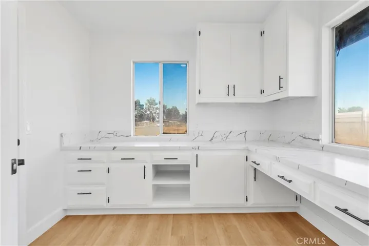 13870 Hopi Road, Apple Valley, California 92308