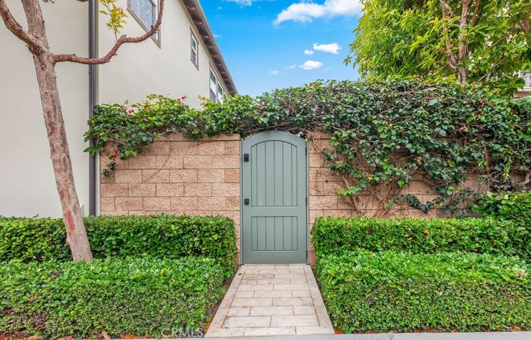 17271 Osterville Lane, Huntington Beach, California 92649