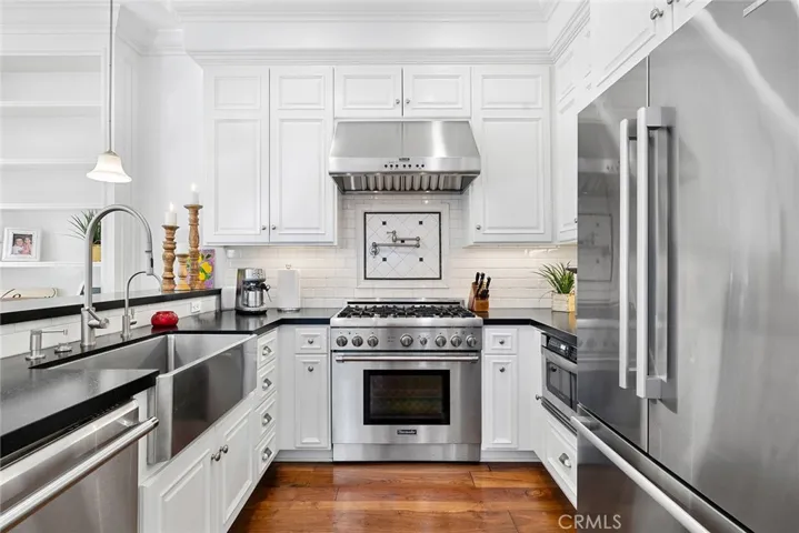 700 Acacia Avenue, Corona del Mar, California 92625