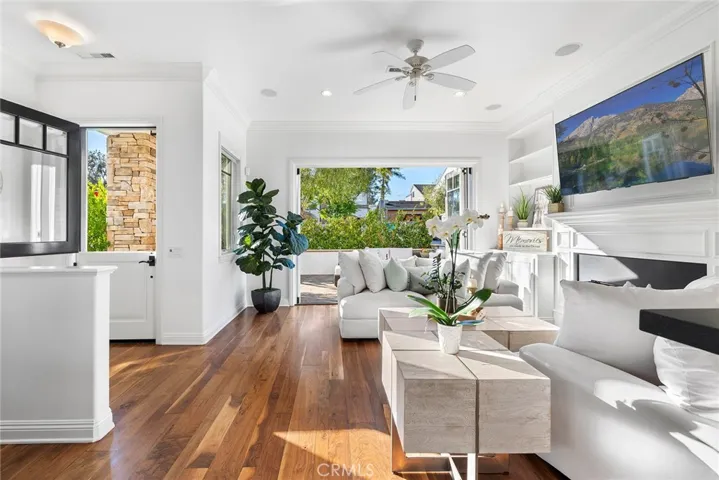 700 Acacia Avenue, Corona del Mar, California 92625
