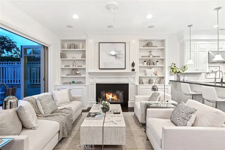 700 Acacia Avenue, Corona del Mar, California 92625
