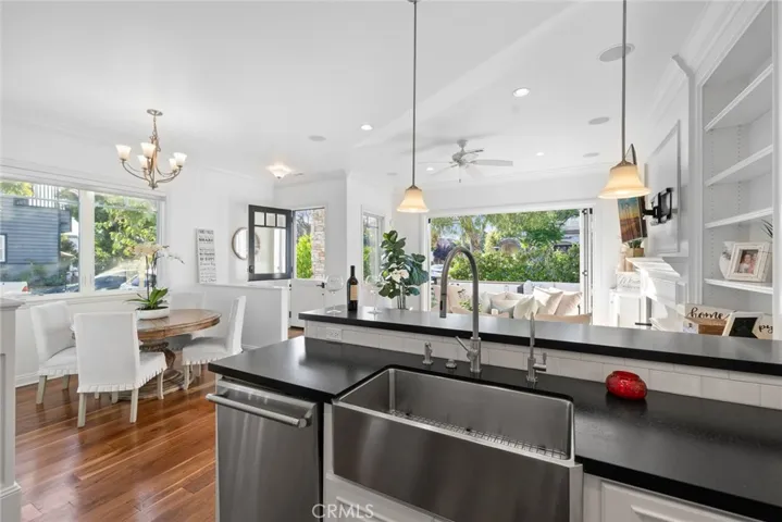 700 Acacia Avenue, Corona del Mar, California 92625