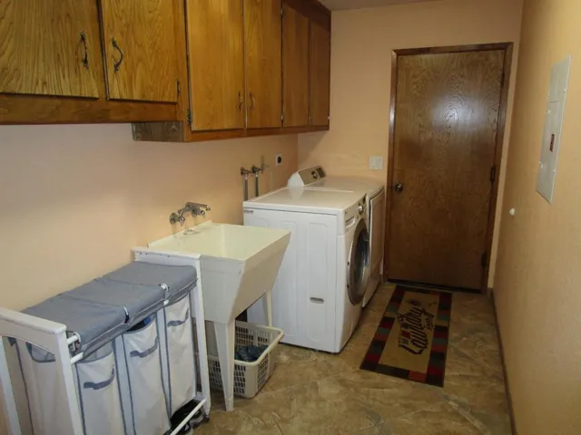 1040 Trinity Drive, Hollister, California 95023