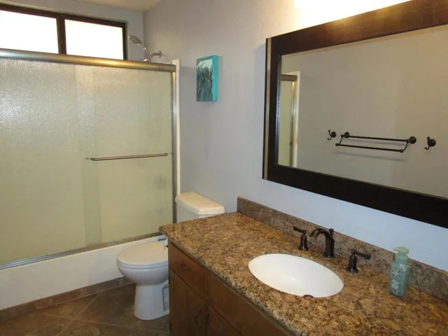 1040 Trinity Drive, Hollister, California 95023