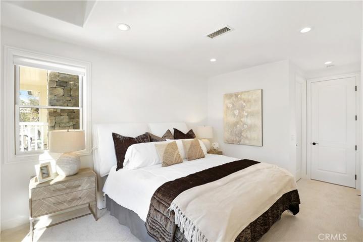 512 Fernleaf Avenue Unit 1, Corona del Mar, California 92625