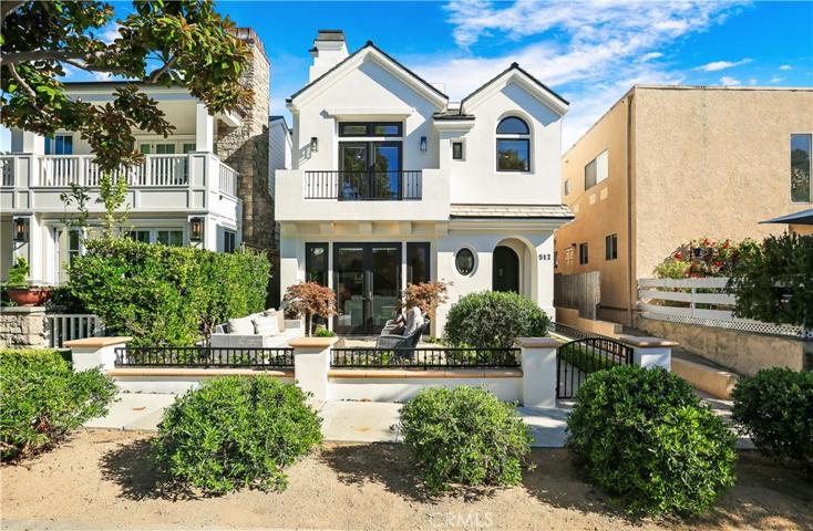 512 Fernleaf Avenue Unit 1, Corona del Mar, California 92625
