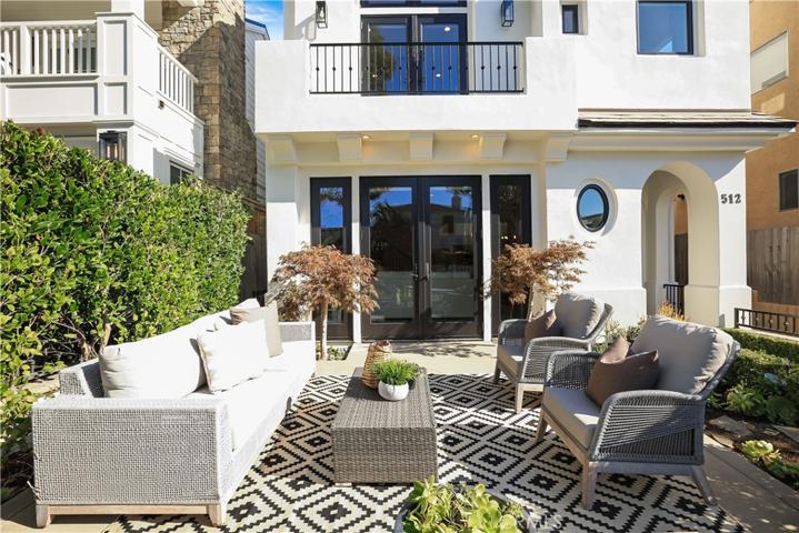 512 Fernleaf Avenue Unit 1, Corona del Mar, California 92625