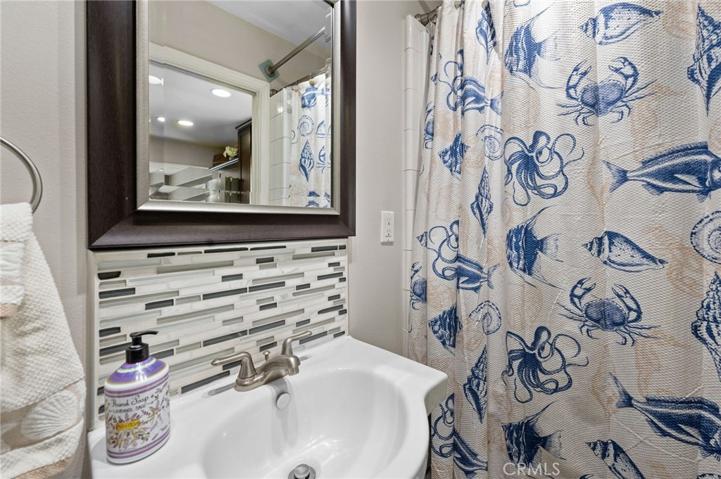 3330 E 10th Street, Long Beach, California 90804